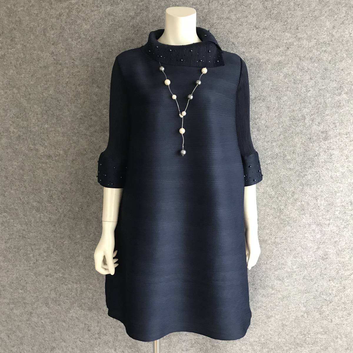 ◆新品◆*お呼ばれに*ビジュープリーツワンピース*Navy*フォーマルにも