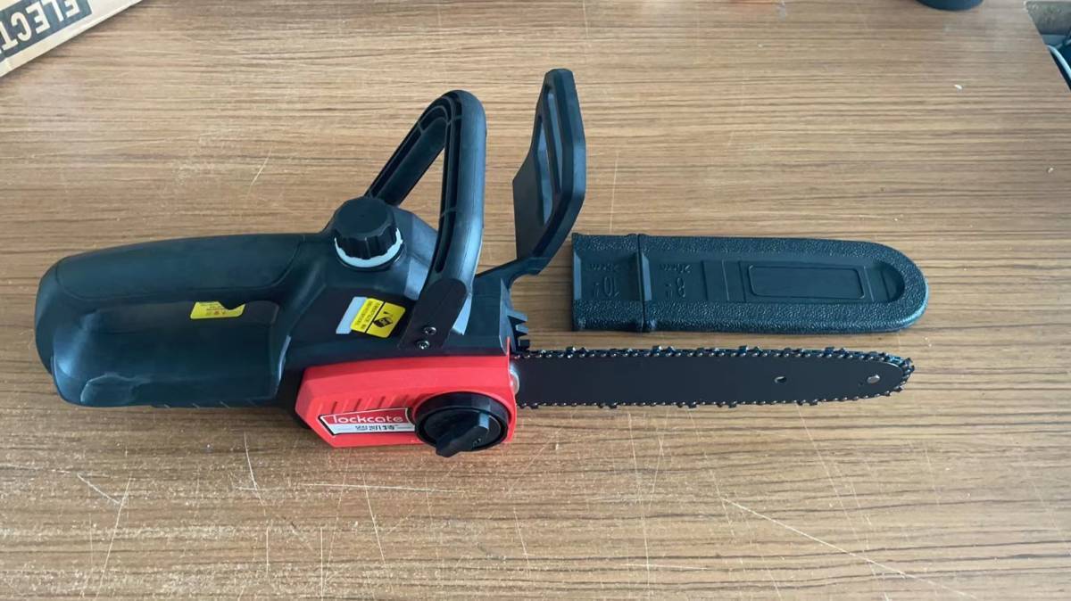 電動チェーンソー 10インチ チェンソー 充電式 強力 枝切り 木工切断 伐採 薪作り 庭木の剪定 18Vマキタバッテリー併用