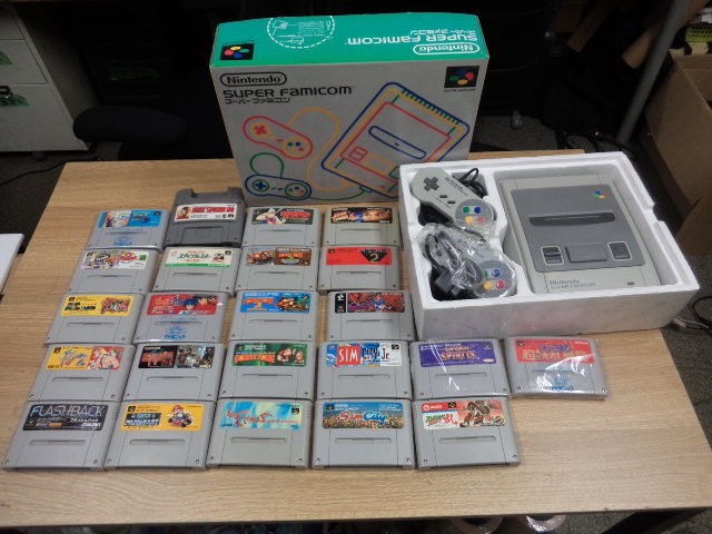 任天堂 スーパーファミコン本体一式＆箱なしソフトまとめ ジャンク品