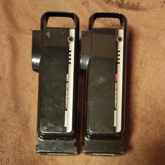 送料無料 B300 B200　2点セット BRIDGESTONE ブリヂストン 電動自転車バッテリー　中古ジャンク