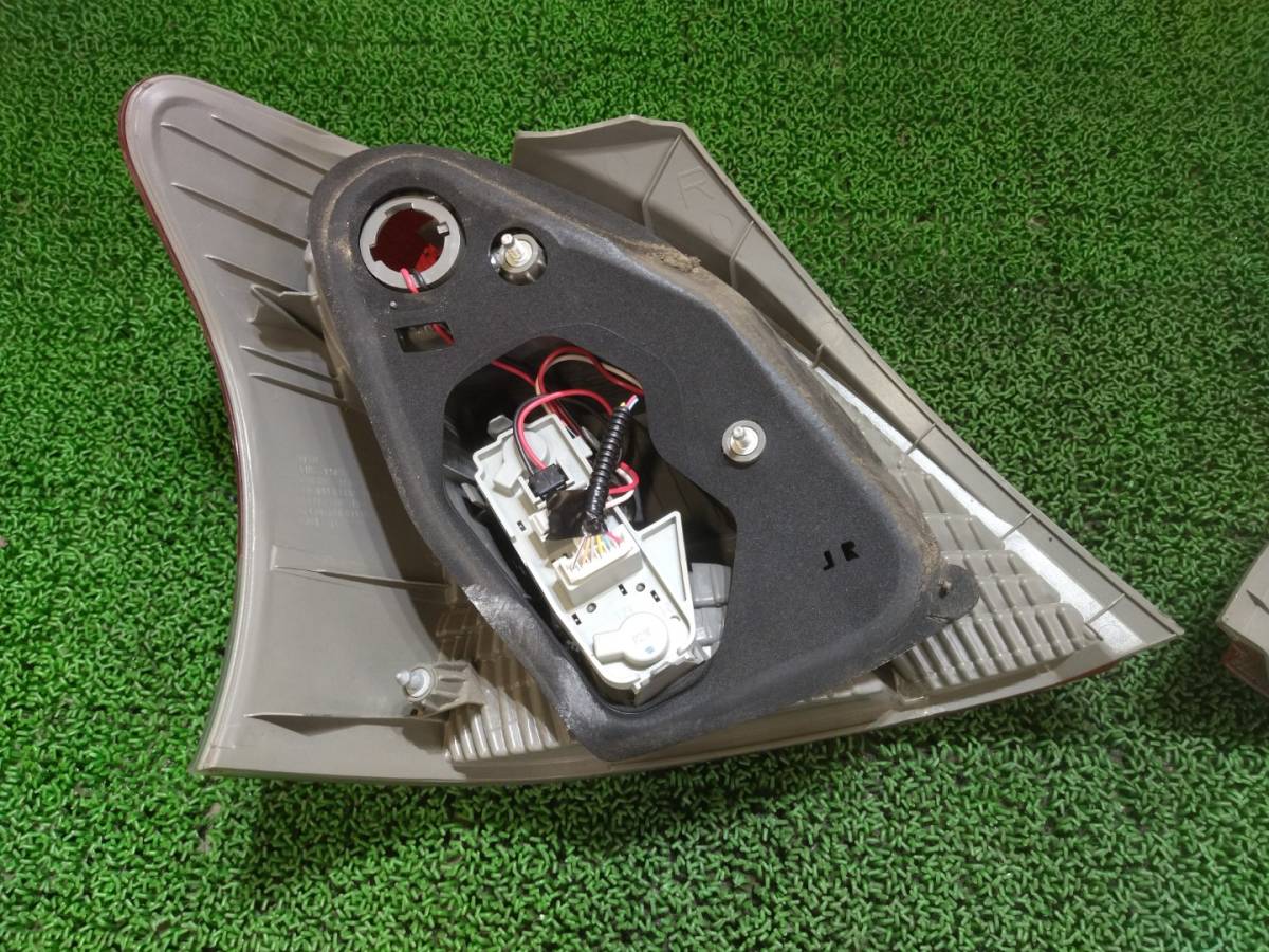 KSP90 / SCP90 ヴィッツ テールランプ 左右 KOITO 52-187 中古 #hyj (NSP60290) ヴィッツ SCP90 トヨタ 右テールライト Yahoo!オークション テールランプの通販