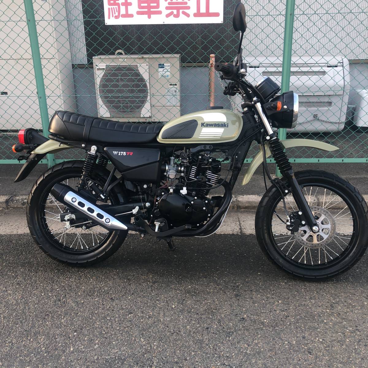 新車並 カワサキ W175 TR SE 低走行104㎞ ビンテージ クラシック 