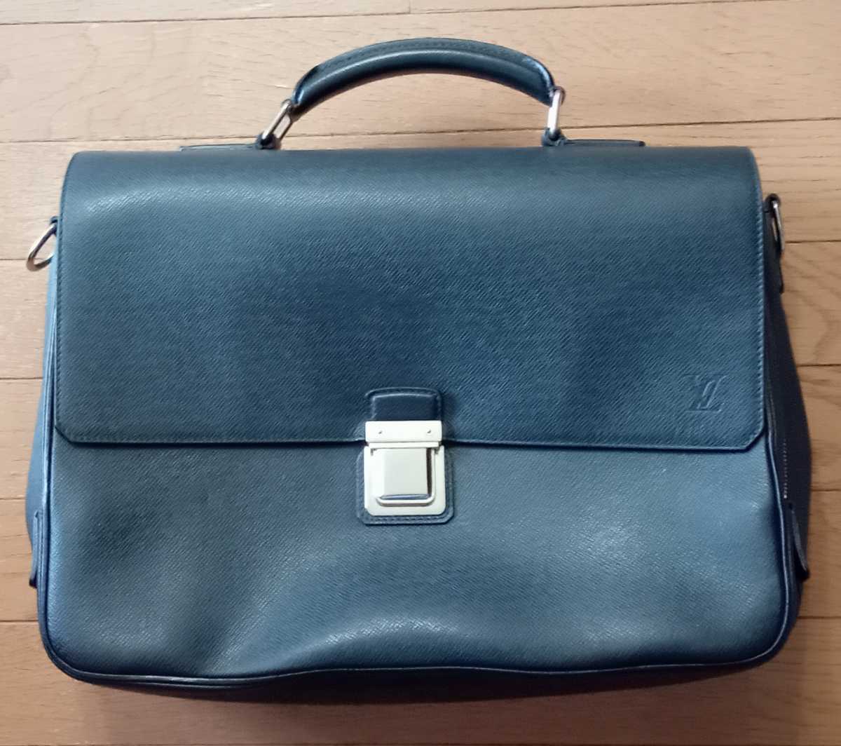 タイガ ルイヴィトン ヴァシリ 2way 美品 レザー 美品 ヴィトン タイガ