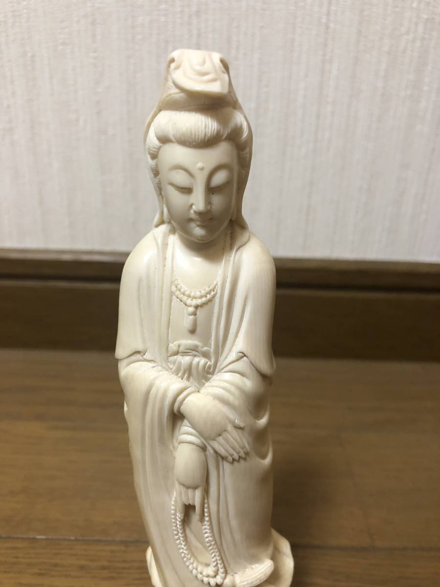 仏教美術　藤田東光拝刀　木彫　観音像　仏像　置物　共箱　M　R9050 仏教美術 藤田東光拝刀 木彫 観音像 仏像 置物 共箱 M R9050 美術