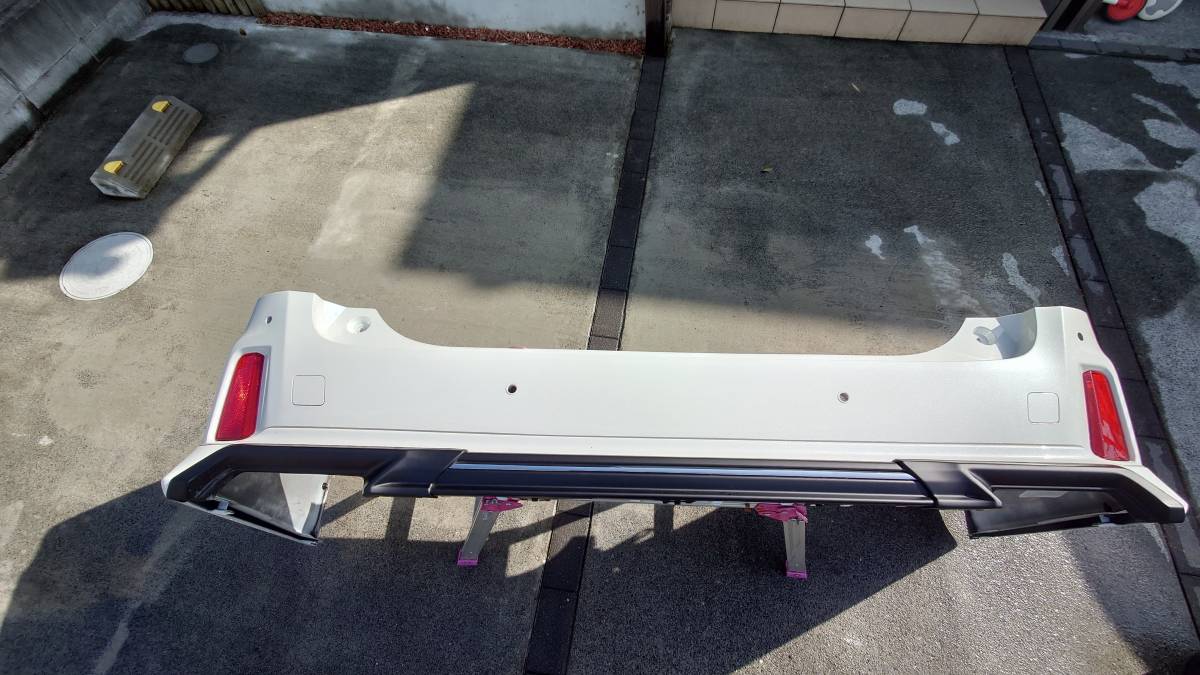 売切り！美品! 30アルファード　純正リアバンパー　TRDリアスポイラー付き　070　パールホワイト　引取歓迎☆