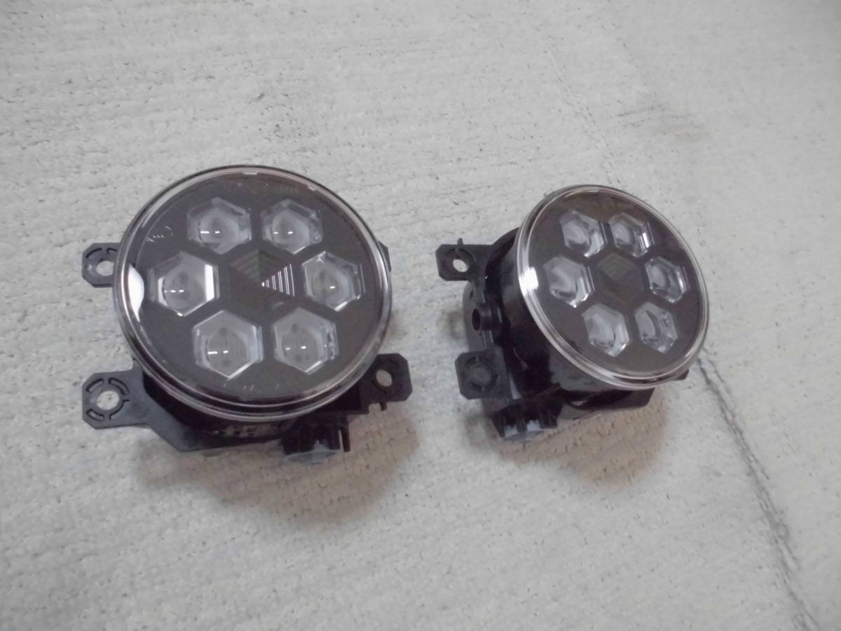 即決　新車外し　 フォレスター SK 純正　6連 LED フォグランプ 左右セット　 レガシィ アウトバック フォグライト交換 (BT5  OUTBACK純正 6連LEDバルカンフォグ