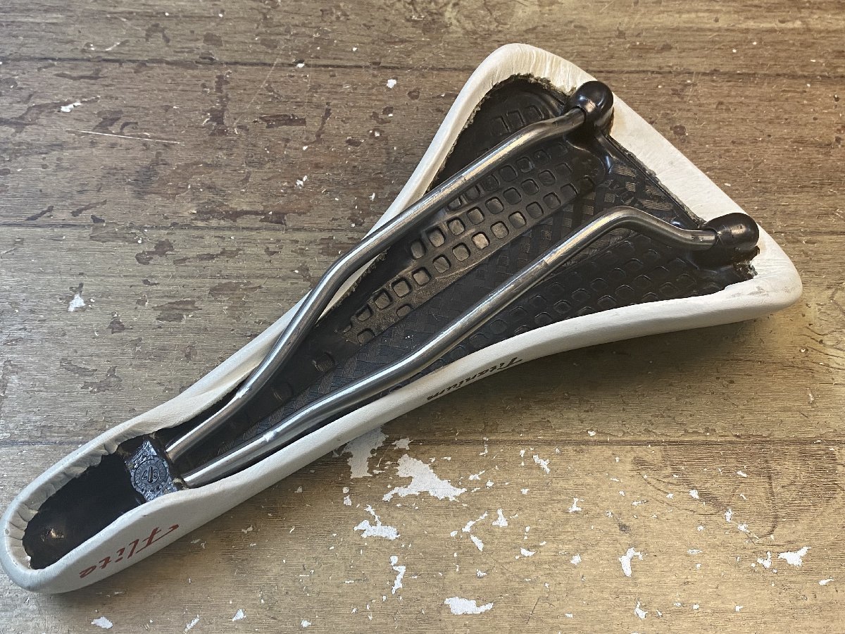 GT601 セッレイタリア Selle Italia フライト チタニウム FLITE 