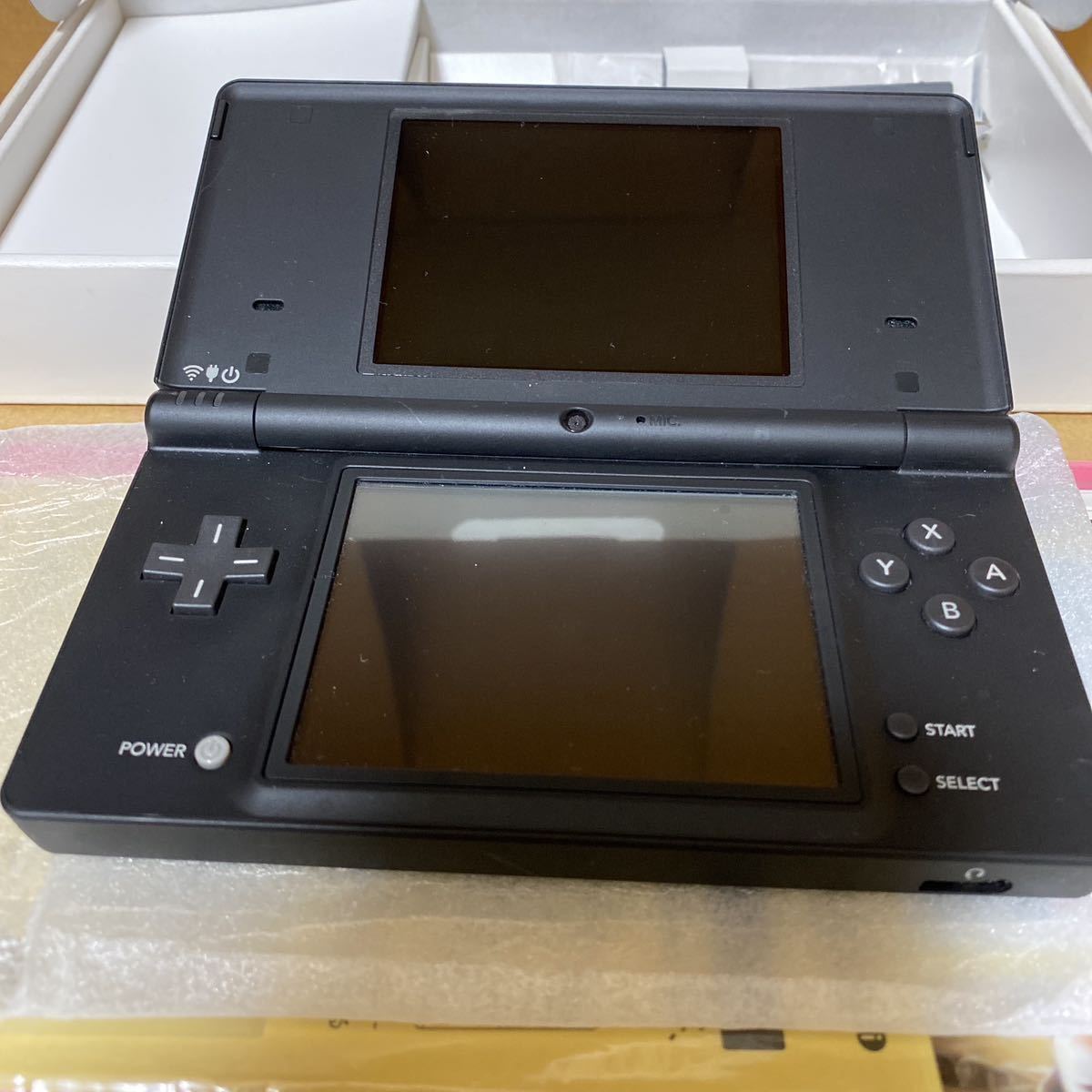 ドラゴンクエスト 【DSi 本体 】【ドラクエ Ⅳ Ⅴ Ⅵ Ⅸ Ⅳ 4 5 6 9 