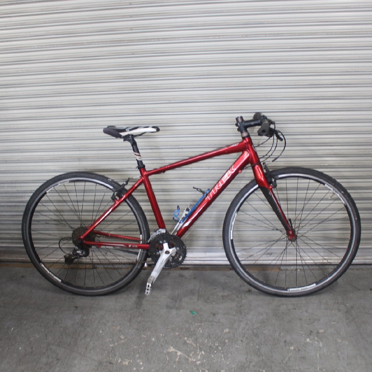 T043) トレック TREK 7.4FX クロスバイク アルミフレーム 3×9速 450  