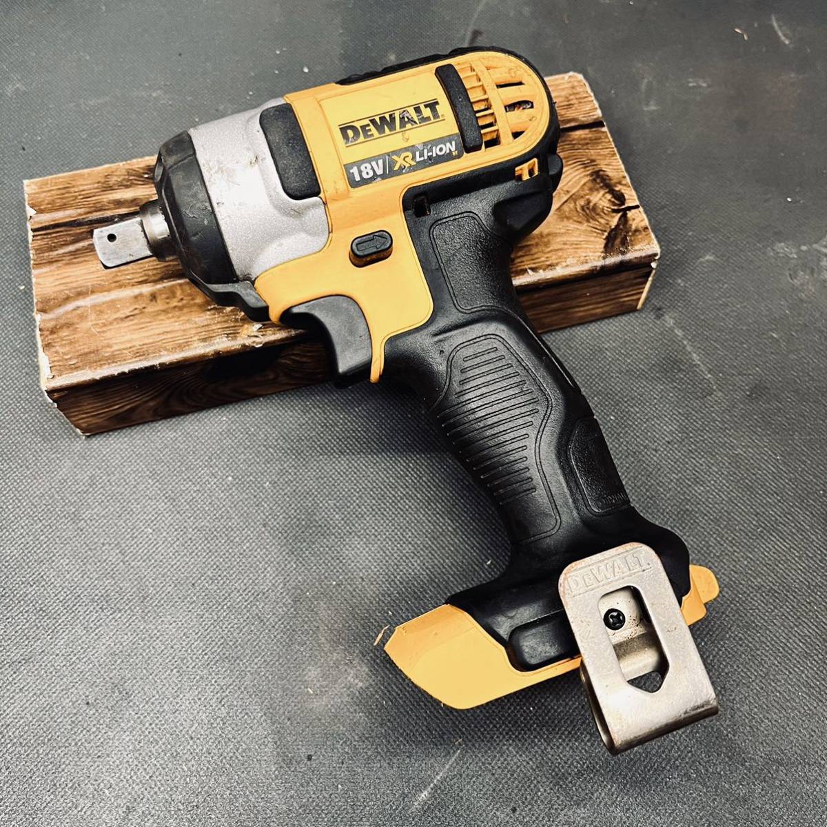 動作未確認のためジャンク扱い！DEWALT 18V コードレスインパクト