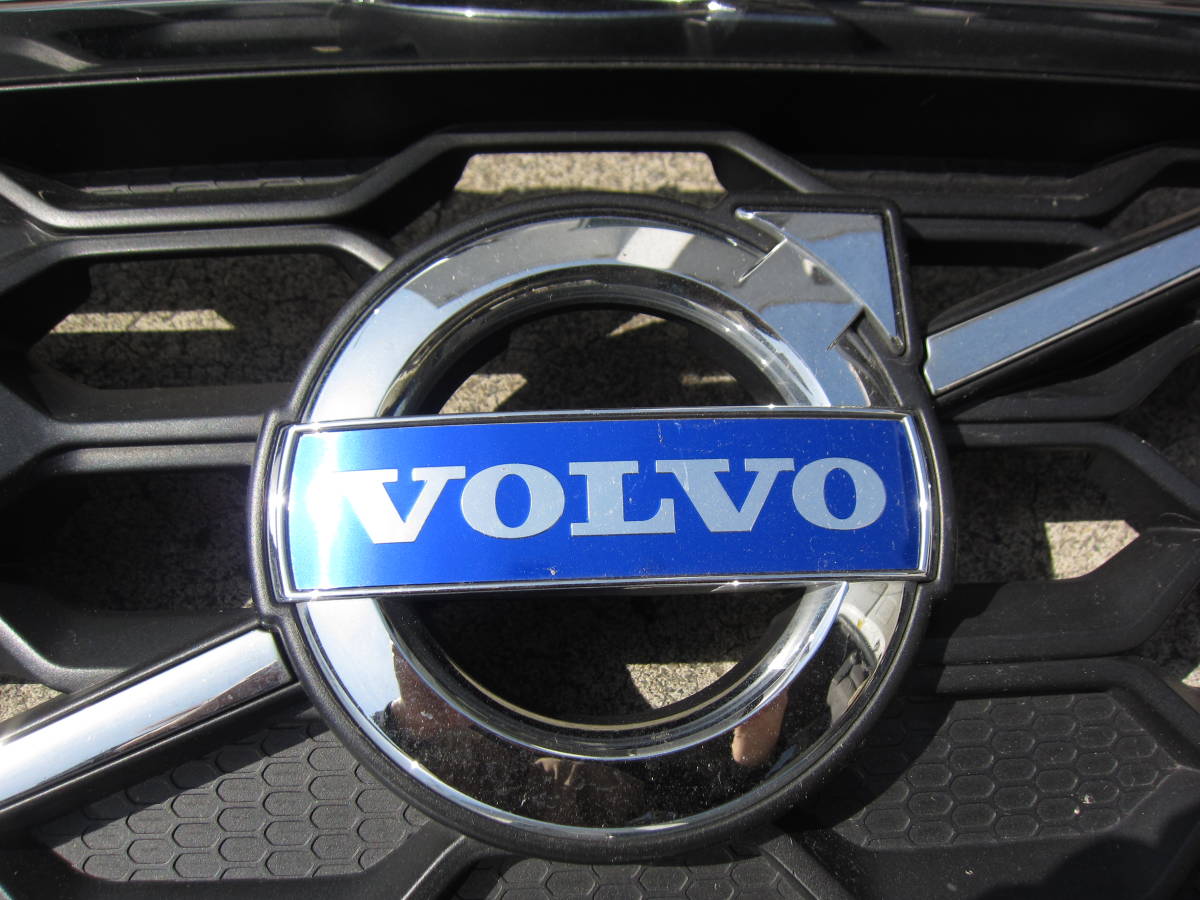 VOLVO ボルボ V40 クロスカントリー センターグリル フロントグリル 31301890 31301891　S1033 クロスカントリー ボルボ V40 ＡＷＤ Ｔ５ クロスカントリーの価格・新型情報・グレード諸元