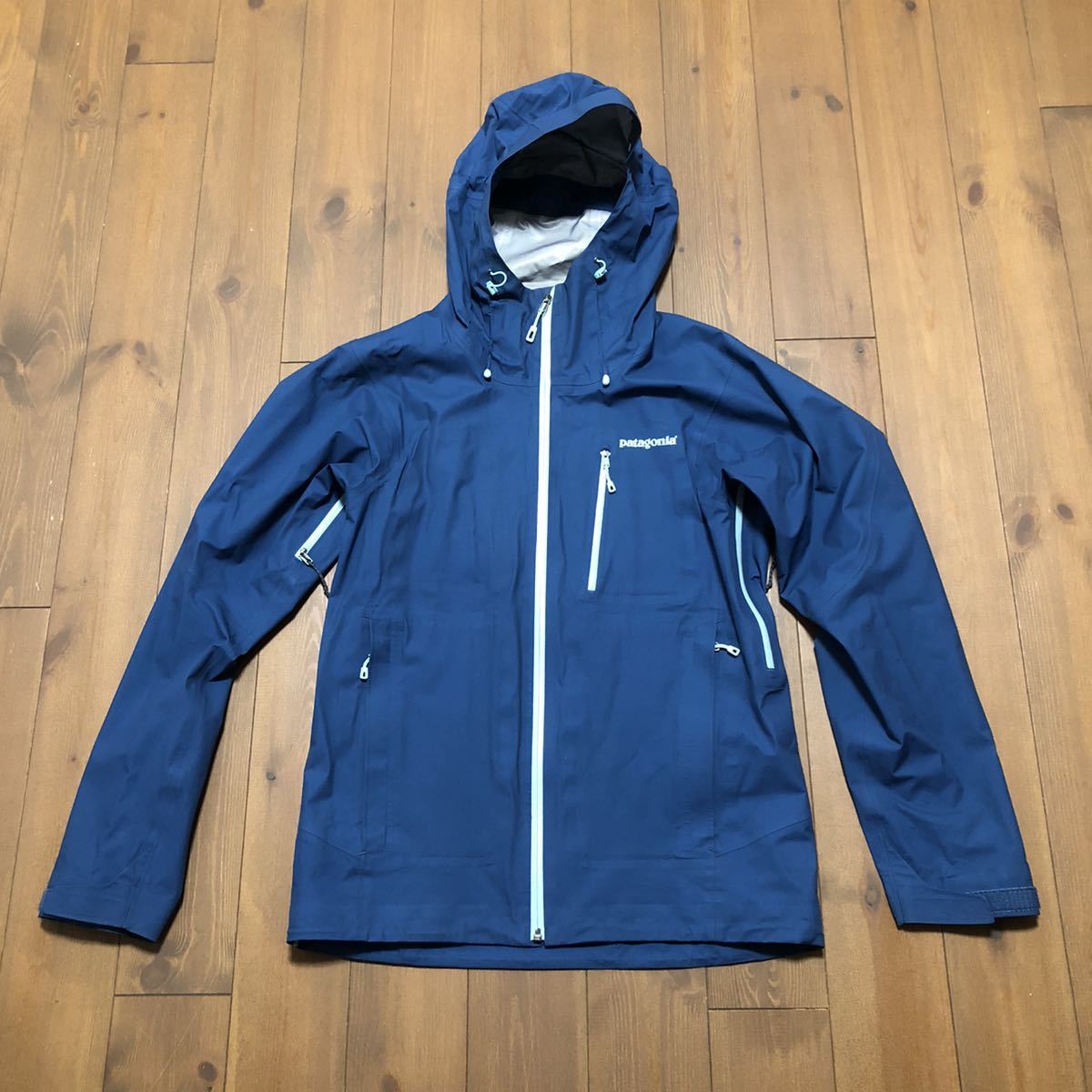 美品】 パタゴニア カルサイトジャケット Sサイズ レインウェア 美品】 パタゴニア カルサイトジャケット Sサイズ レインウェア
