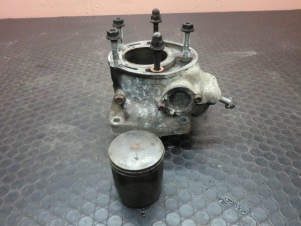 66 TZR250 3MA 2番 シリンダー ピストン 一台解体 検）TZR250R TZ250 1KT 3XV SP エンジン 後方排気 90年