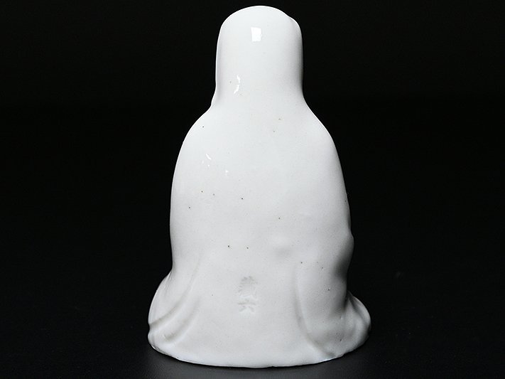 【美品】仏教美術　観音　仏像　白磁　置物　インテリア　工芸品　美術品　A1240 二代 真清水 蔵六 造 白瓷観世音像 共箱 y052320 】京焼