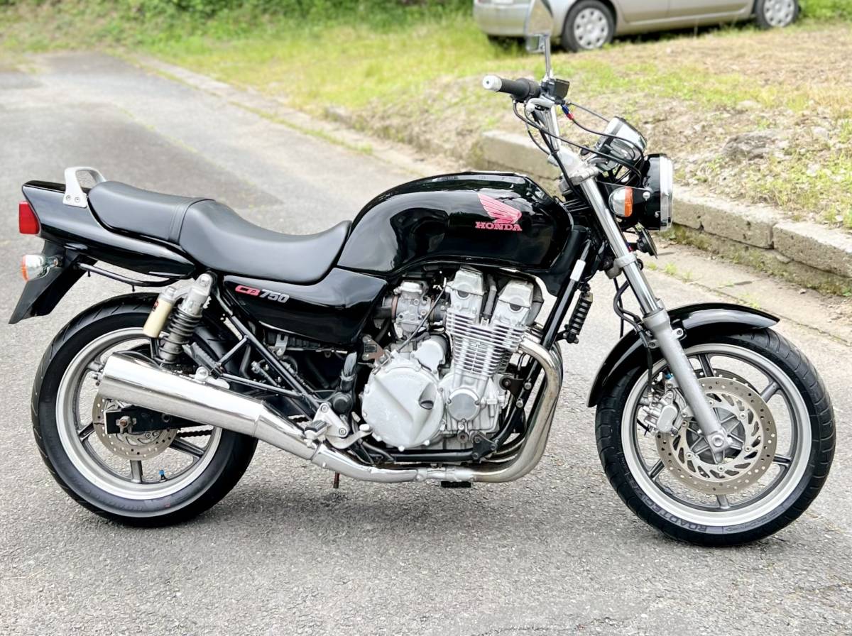 CB750 - RC42 平成17年 1992- バイクの系譜 (RC42) 25883km アップ 