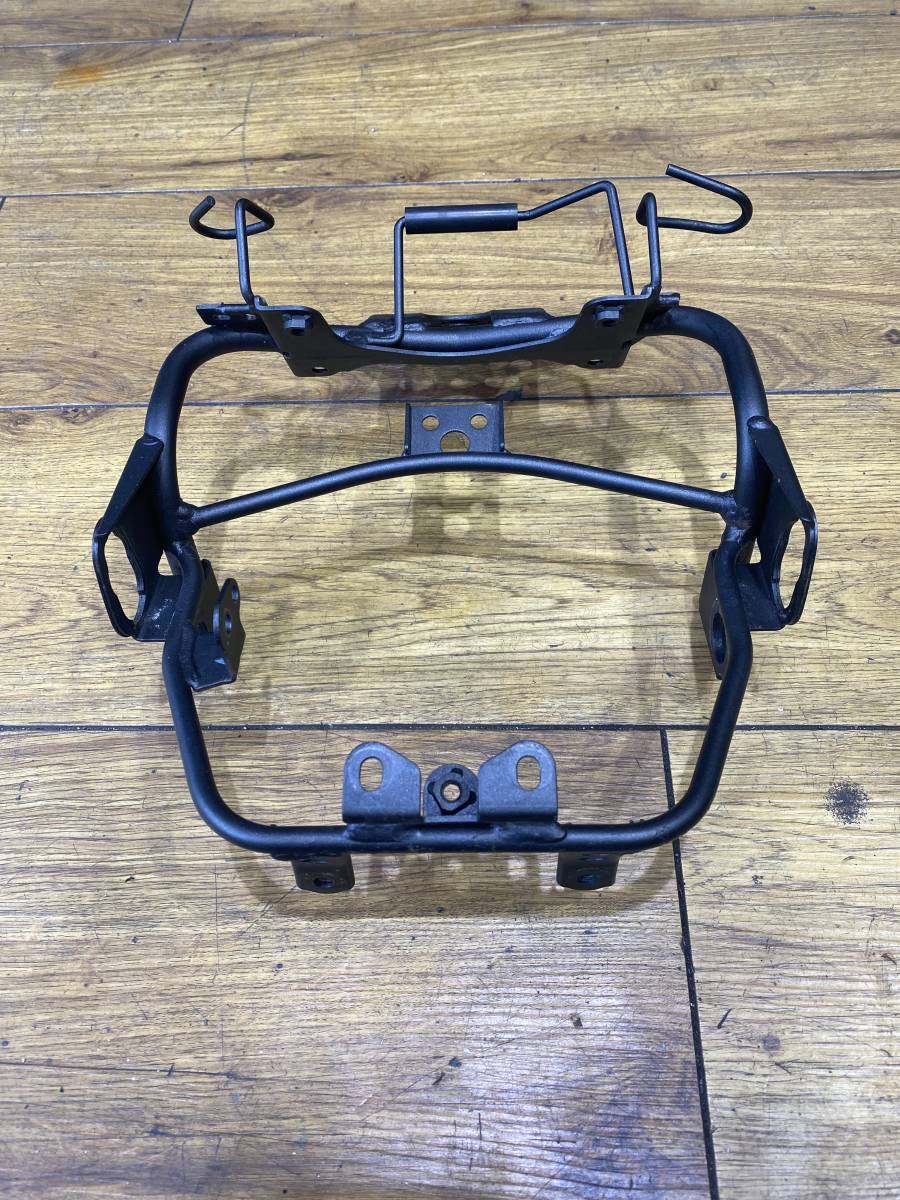 ZRX1200DAEG ダエグ オートバイ フレームマウントステー 首長