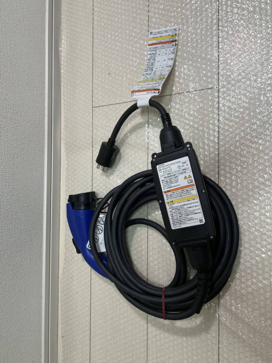 トヨタ車専用 充電コード G9060-47110 約5m 200V 中古品 トヨタ純正