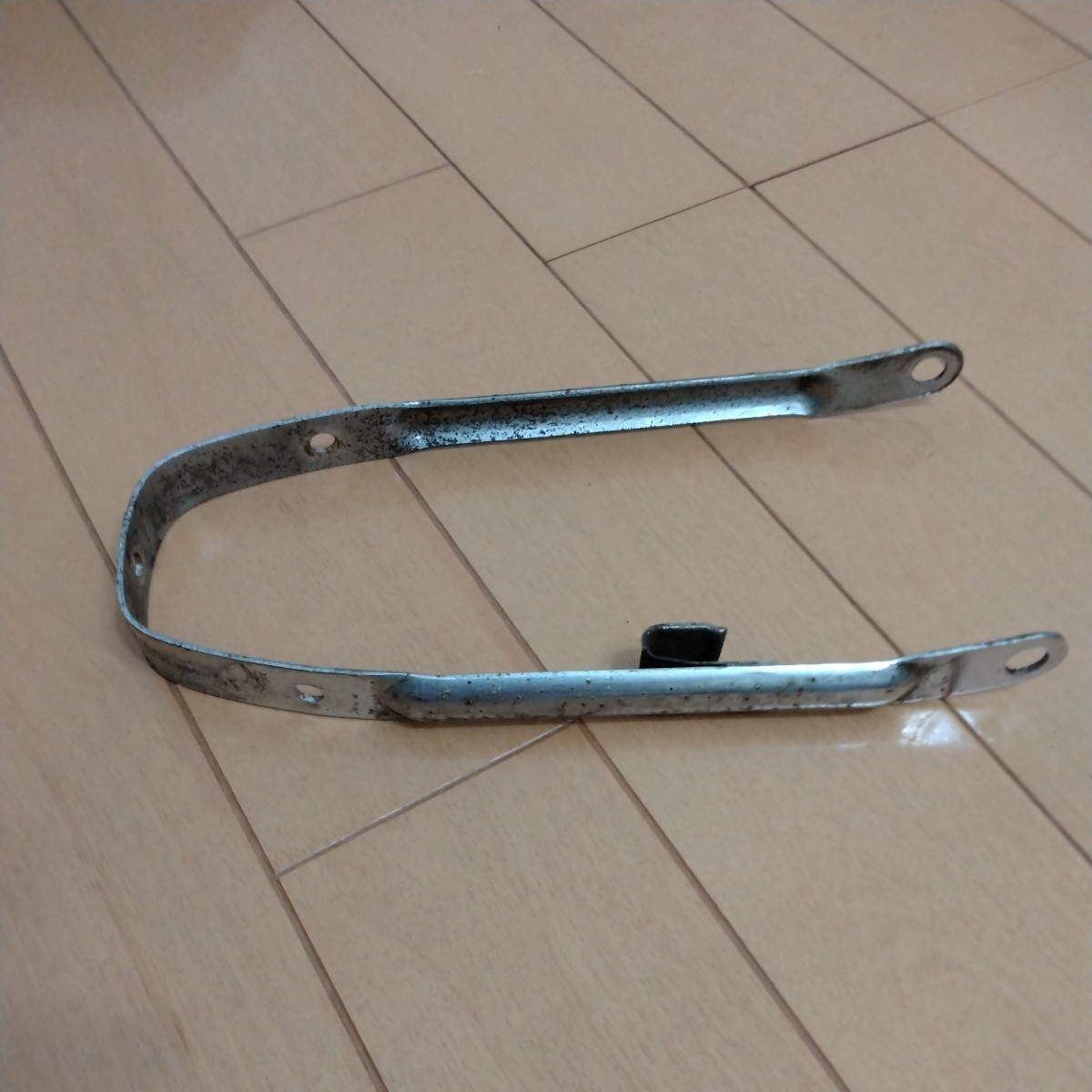 スポーツカブc110 フロントフェンダー　ステー