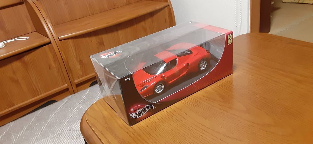 ホットウィール 1⁄18 フェラーリ Hot エンツォ Wheels ミニカー ENZO