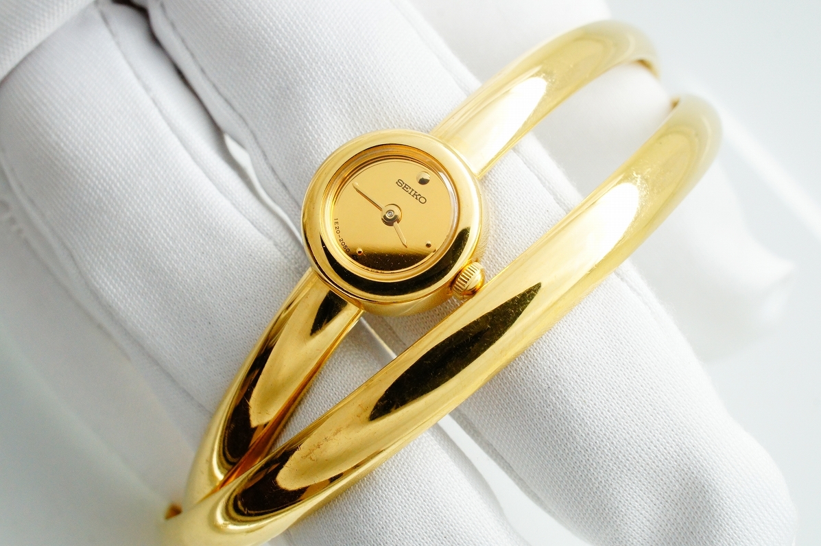 SEIKO セイコー　バングルウォッチ 2連　ゴールド F29○作動良好 可愛い SEIKO セイコー 2連 ダブルバングル 金文字盤