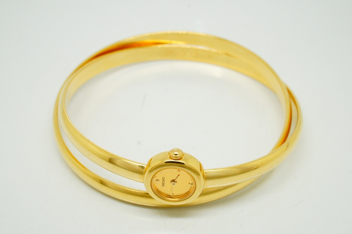 F29○作動良好 可愛い SEIKO セイコー 2連 ダブルバングル 金文字盤