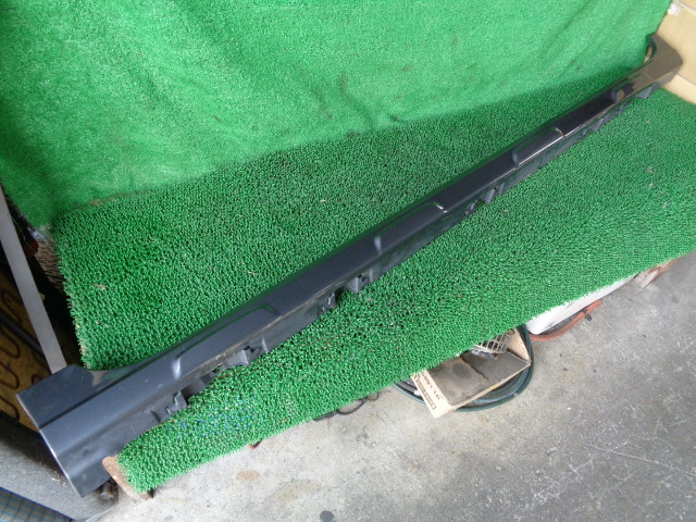 スペーシア ギア HV　DAA-MK53S　R1年 　純正　左サイドステップ　DW8【ガンM】【個人宅配不可【8537 5-2328 】