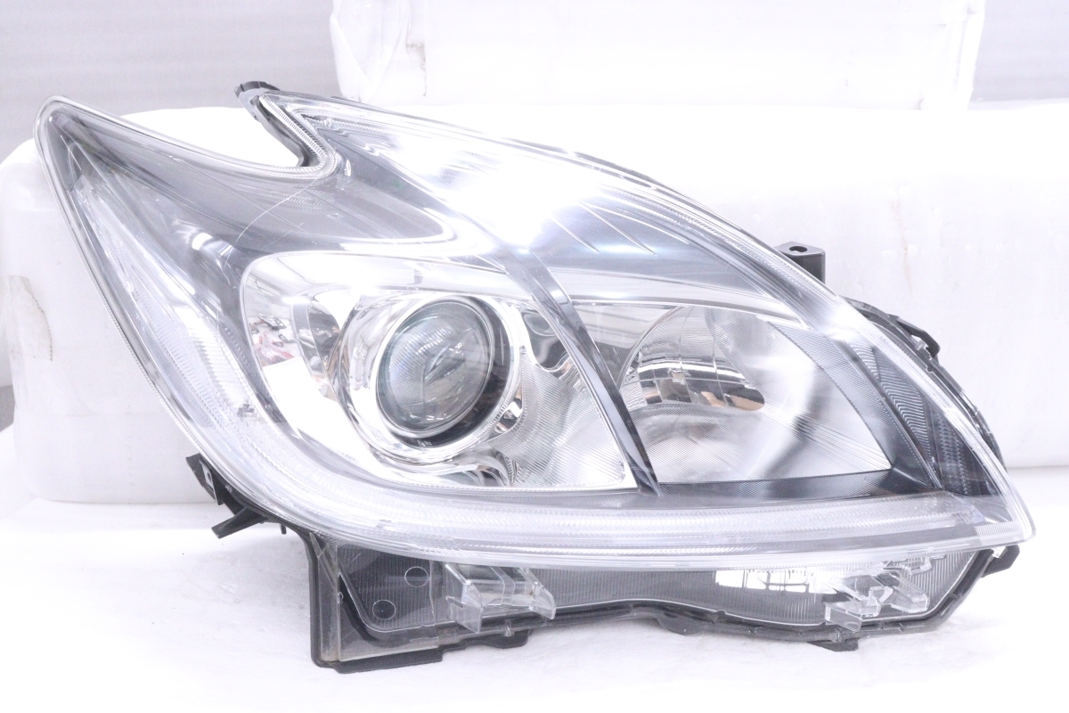 36-102★後期 HID ZVW30 プリウス★右ヘッドライト KOITO 47-52 打刻:モ ユニット スモークメッキ 純正★トヨタ (YM)