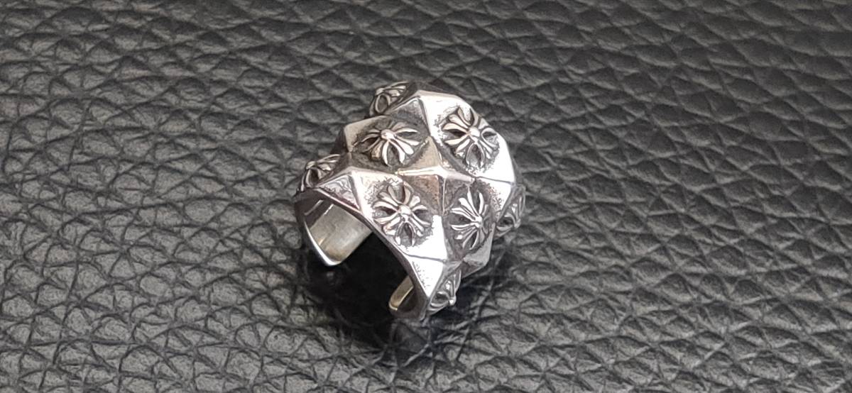 クロムハーツ CHプラス ピラミッドプラスイヤカフ シルバー925  