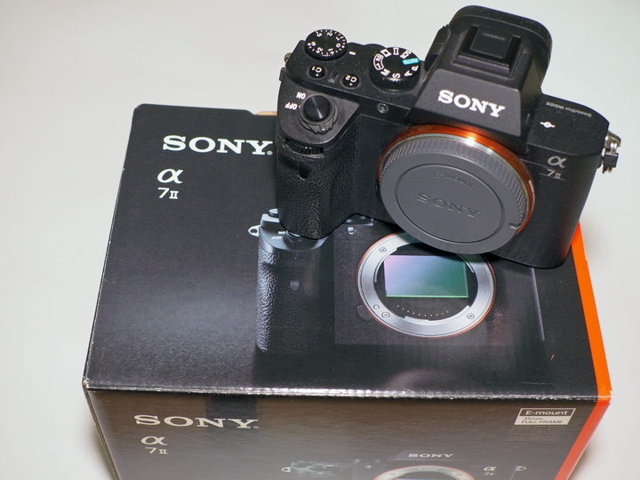 □ SONY ソニー α7 II ILCE-7M2 シャッター数11710 バッテリー純正2個+ 