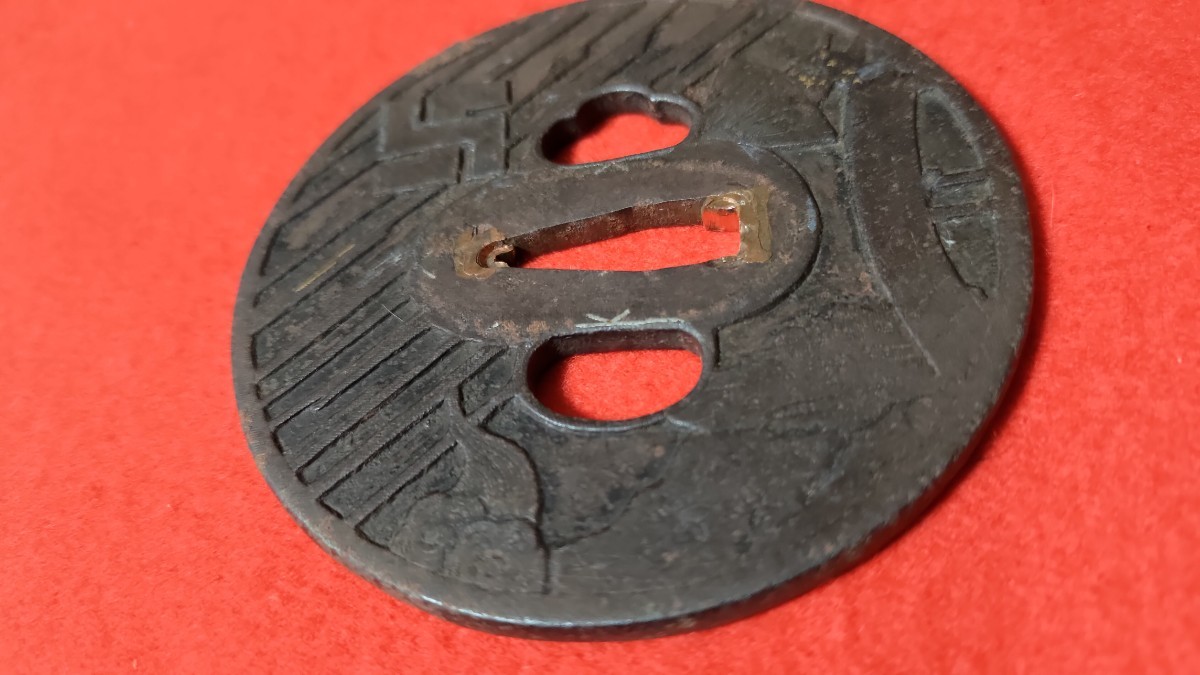 珍品 卍紋 江戸期金工作 刀鍔 鉄地鋤出彫 金銀布目