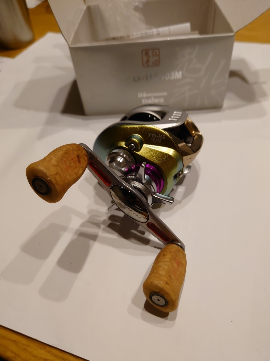 Megabass TD-ito 103M 右ハンドル