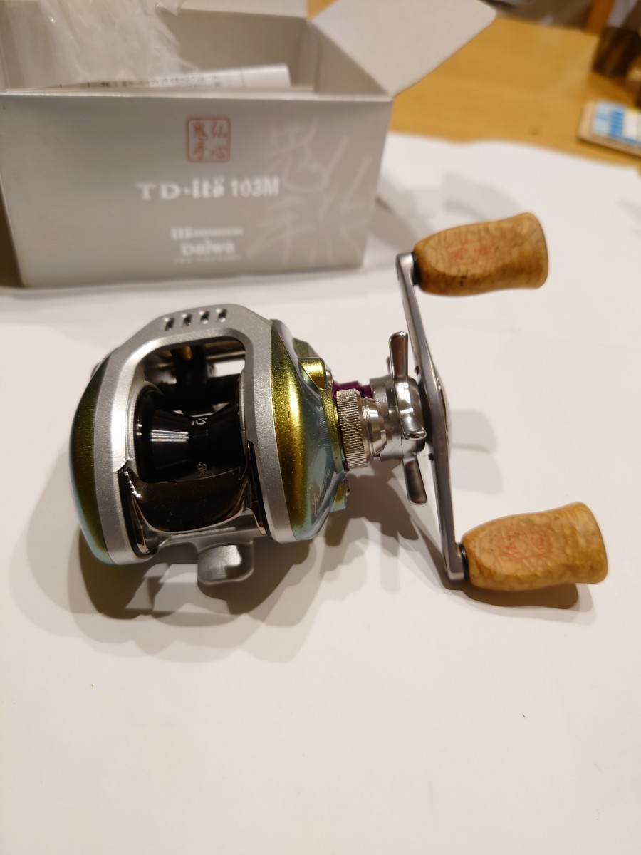 Megabass TD-ito 103M 右ハンドル