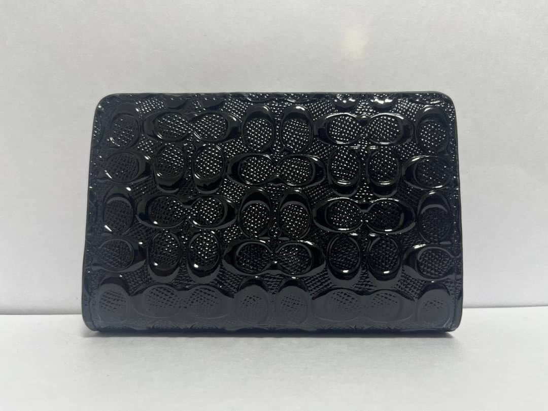 f-88 COACH コーチ 財布 折り財布 ブラック エンボスパテントレザー