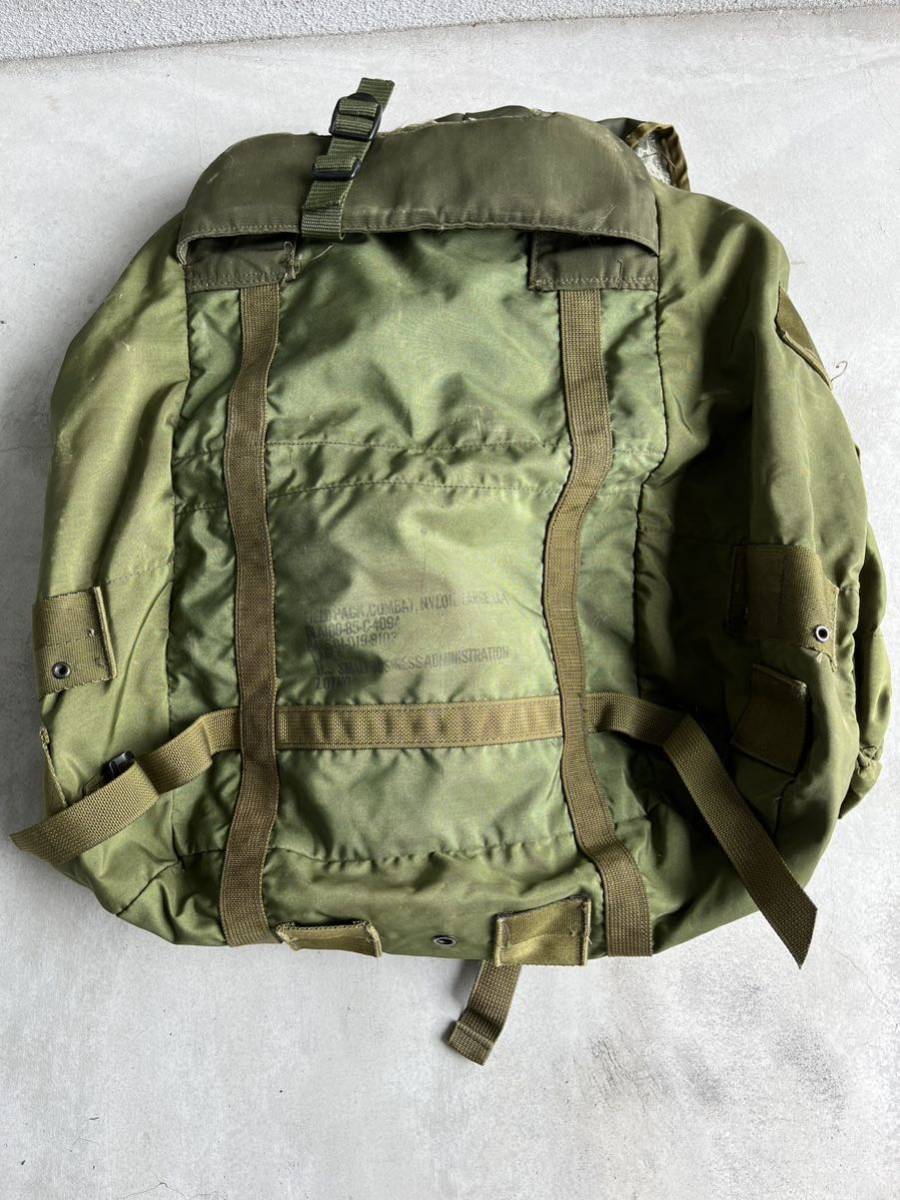 ミリタリー　バック。