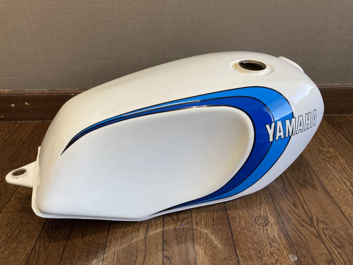 RZ350 RZ250 外装 YAMAHA タンク テール サイドカバー ヤマハ 初期型