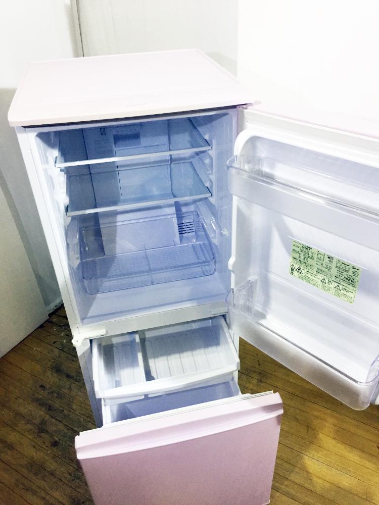 極美品】2020年製 SHARP 137L「つけかえどっちもドア」 面倒な霜取りも