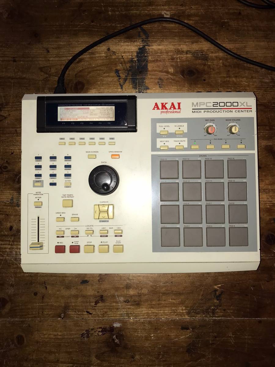 AKAI AKAI♩MPC2000XL MCD仕様 サンプラー MPC 2000 XLでレコードの音
