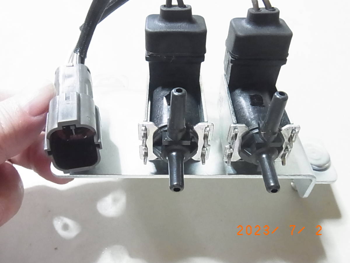 月 エルフ12V 1.5t NHS 4WD トランスファーバキュームバルブ 8-97048-556