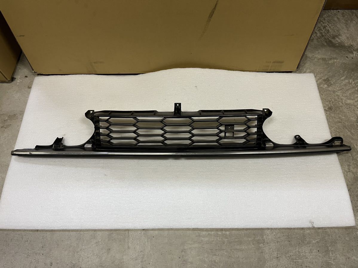 新品 ニッサン スカイライン ジャパン C210 フロントコーナーモール