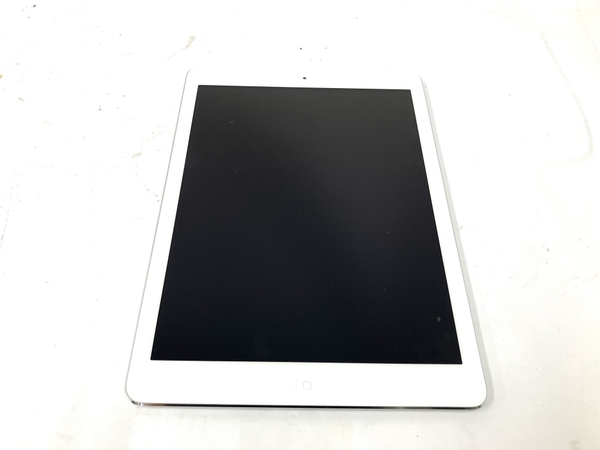 Apple iPad Air MD788J/A Wi-Fiモデル 16GB 9.7型 シルバー タブレット 中古 M7788071