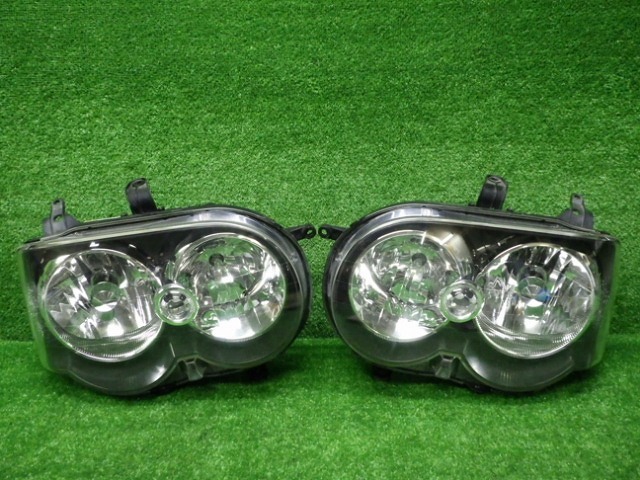 ダイハツ L150S L160S ムーヴカスタム ヘッドライト左右 HID 100-51786 後期 230706001