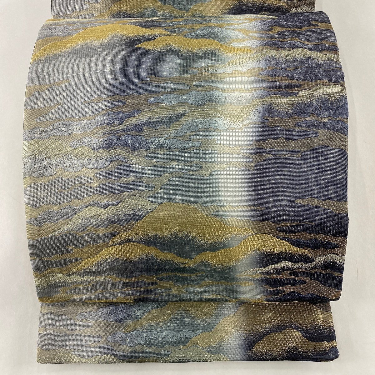 袋帯 美品 正絹 華文 唐織 雲上箔霞文 袋帯 名品 雲海 霞 金銀糸