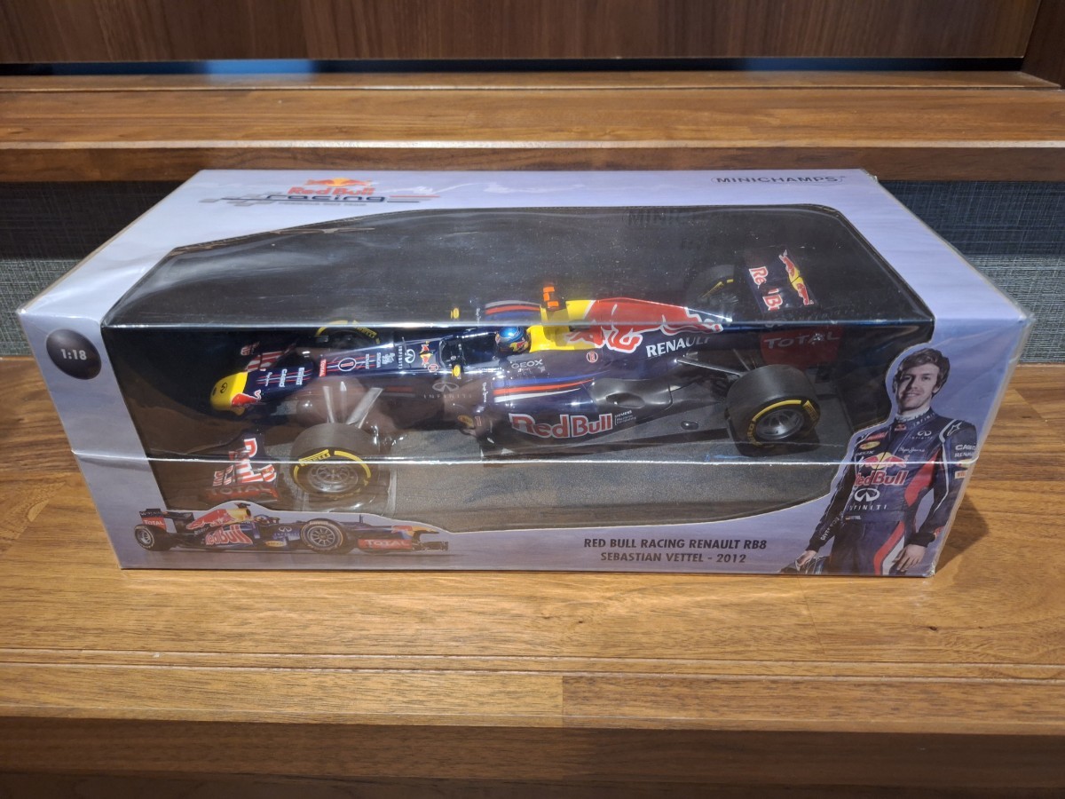 レッドブルレーシング 2010 S.ベッテル 1⁄18 Red Bull Racing RB6 S 1