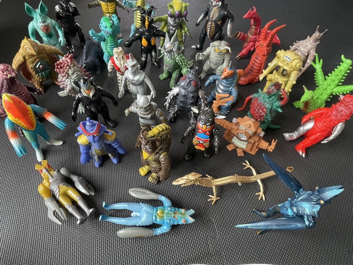 ウルトラマン怪獣 バンダイ 大量 まとめ売り ソフビ フィギュア