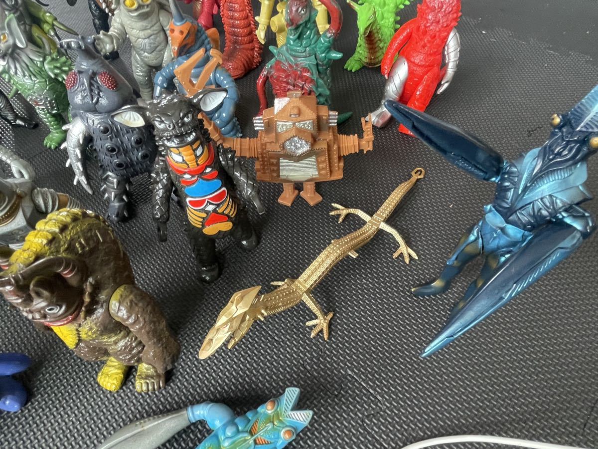 ウルトラマン怪獣 バンダイ 大量 まとめ売り ソフビ フィギュア