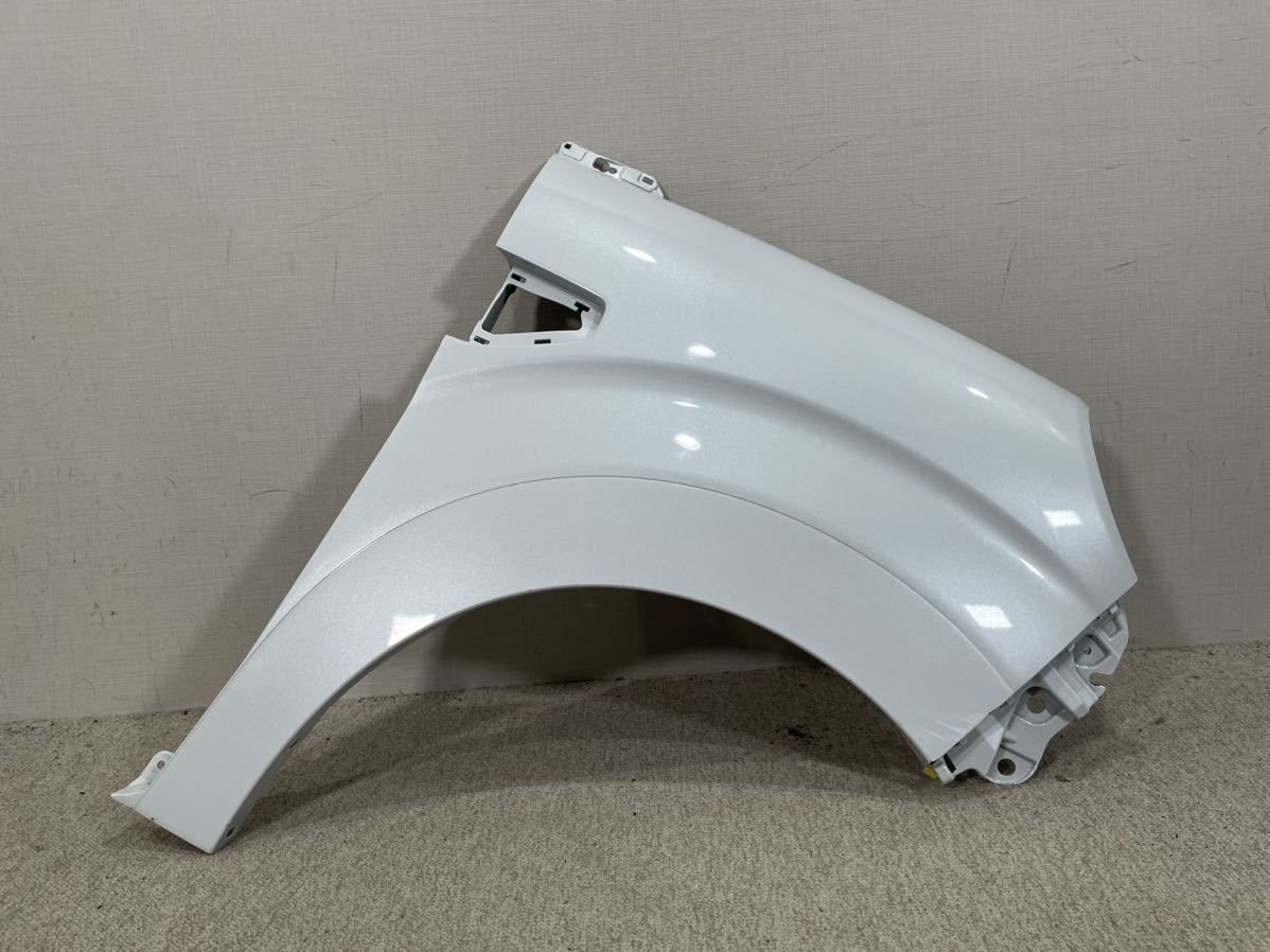 キャスト LA250S 純正 左 フロントフェンダー 53812-B2A20 LA250S/LA260S キャスト スタイル 純正 フロントフェンダー サイド