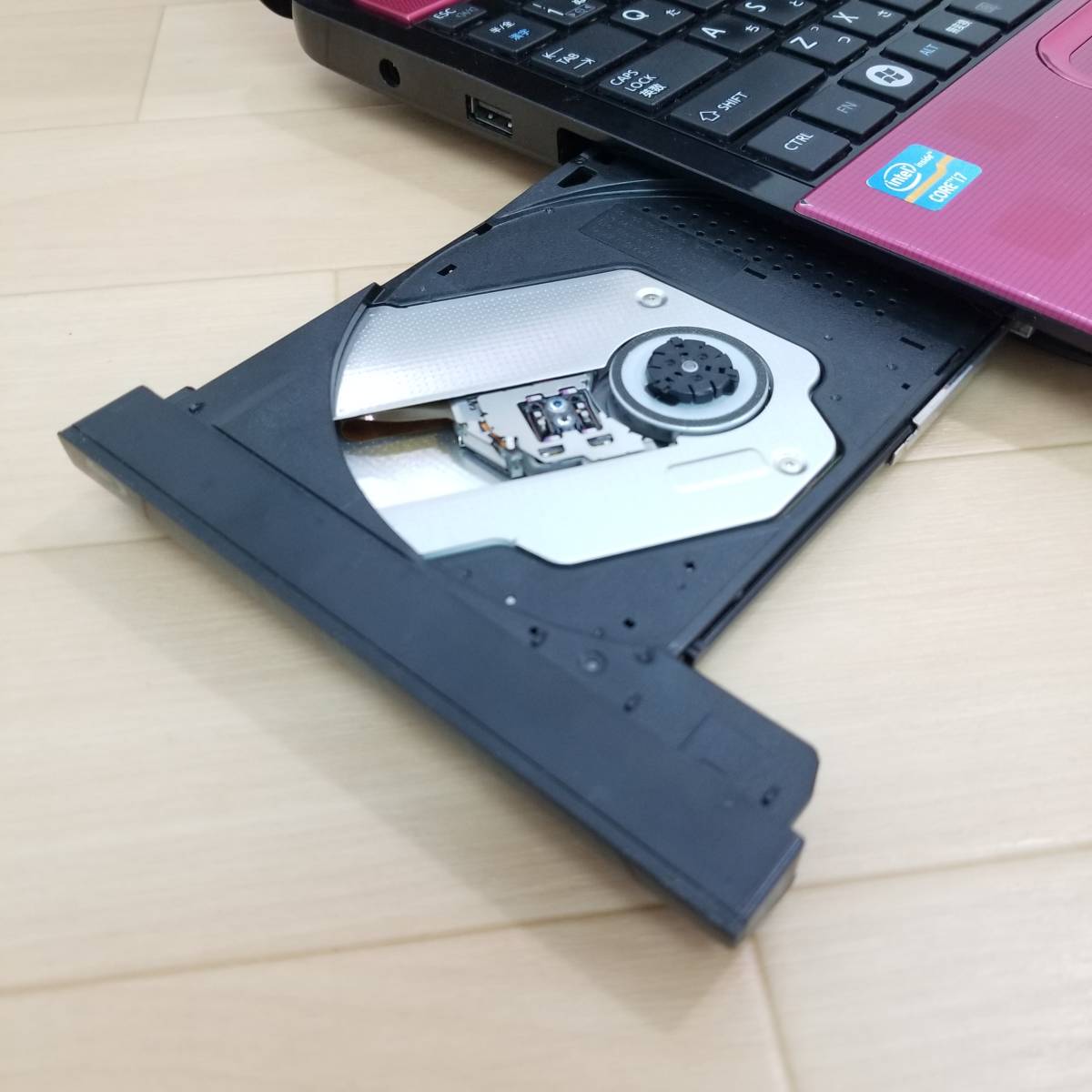 赤字出品】新品SSD・メモリ16GB搭載/美品/即決特典付!第6世代i3/Web