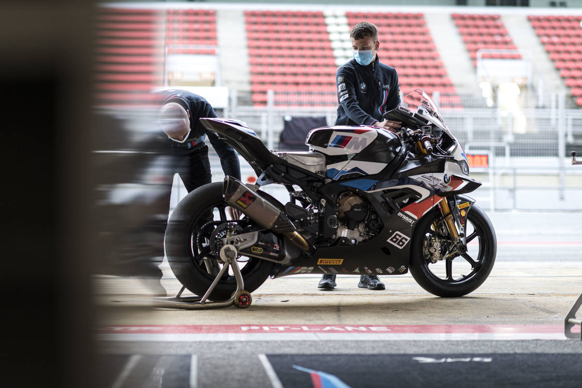 【BMW motorrad】World Super Bike オフィシャル ポロシャツ 紺色【M】希少　綿（検：WSBK motoGP Super Bike BMW S1000RR TOM SYKES ） Super Bike BMW kawasaki monsterenergy 2024年ワールドスーパーバイク