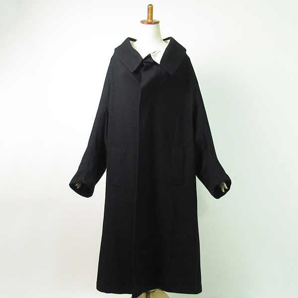 Yohji Yamamoto (ヨウジヤマモト ⁄ SPRING SUMMER 0 WINTER AUTUMN 