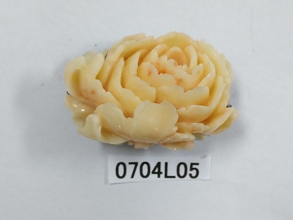 0704L05 本珊瑚 サンゴ 帯留 彫刻品 約32.7g 【公式通販】